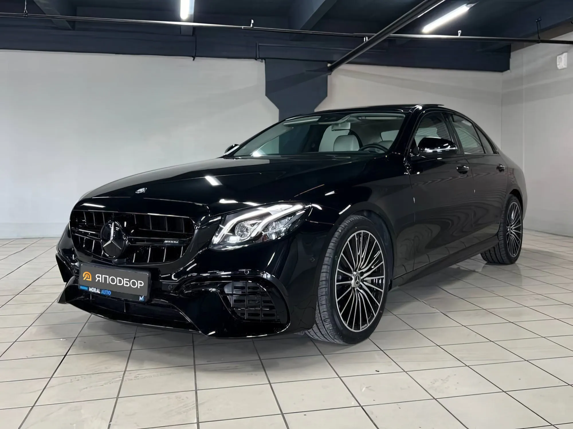 MERCEDES-BENZ E400